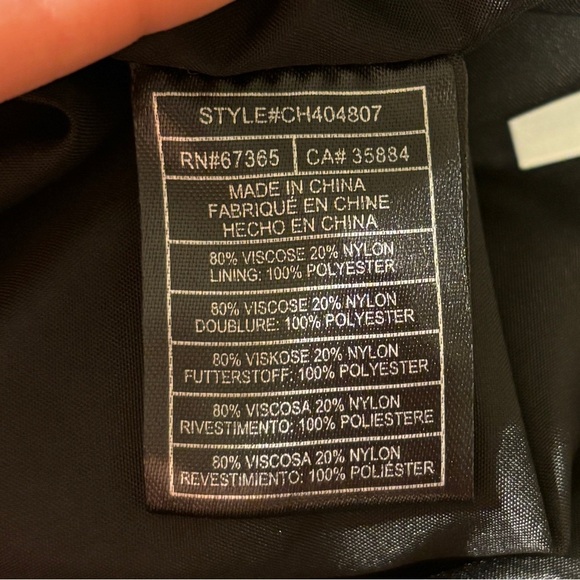 NWT Jovelyn Top in Black Cupcakes & Cashmere Cold Shoulder Velvet Sz M - Picture 6 of 7